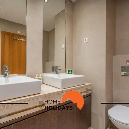 #249 Luxury Oceanfront Apartamento Albufeira