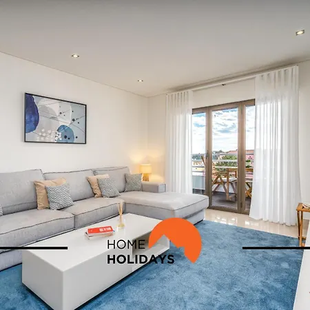 #249 Sapphire Shoreline By Holidays Apartment *